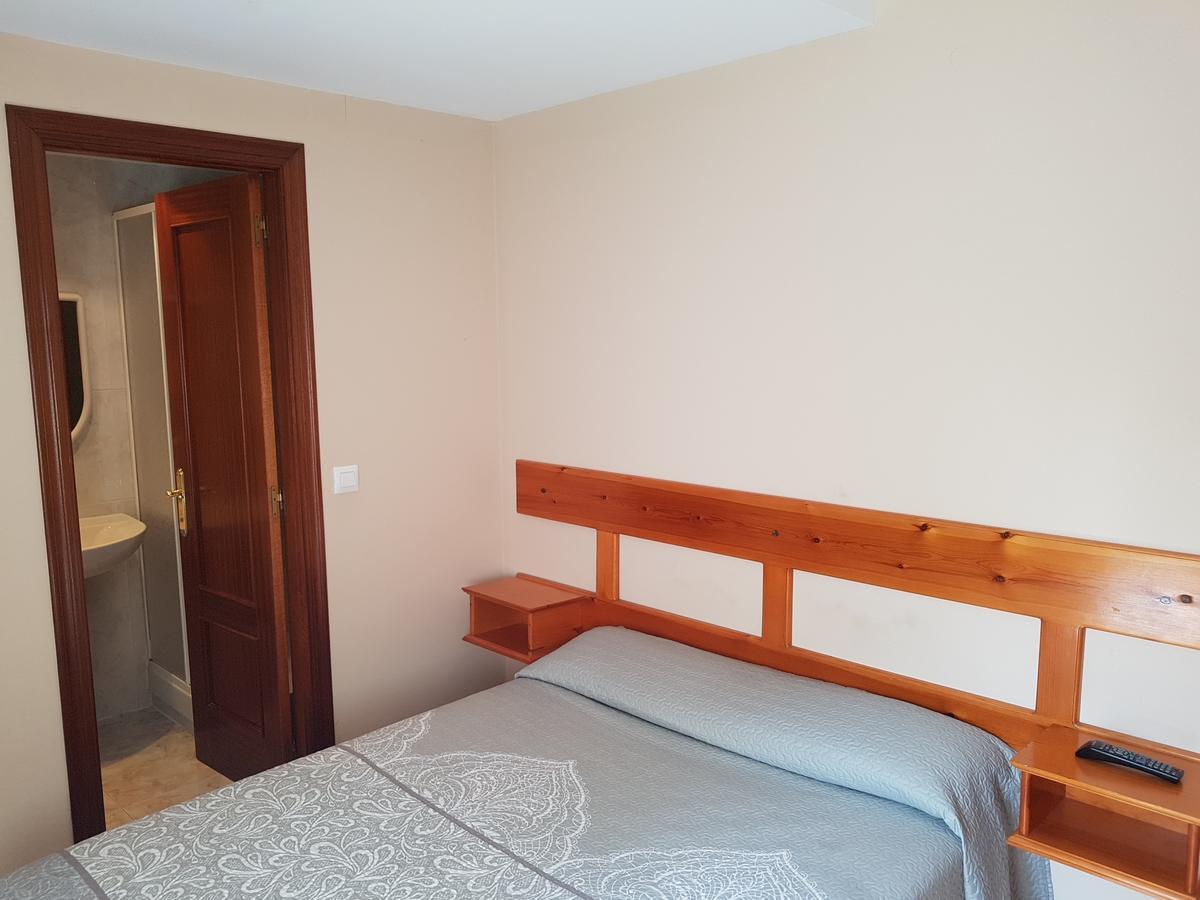 Pension Arenal San Vicente De La Barquera Buitenkant foto