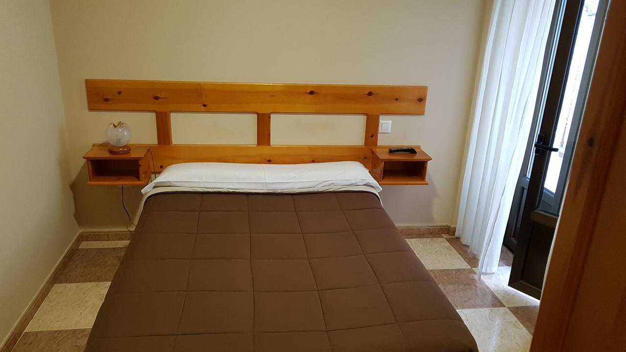 Pension Arenal San Vicente De La Barquera Buitenkant foto