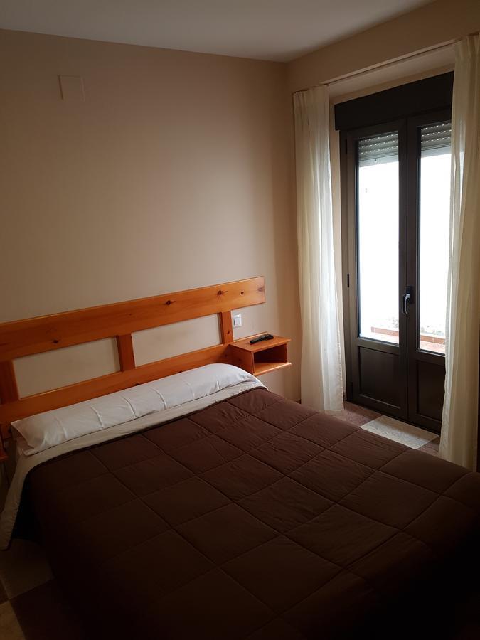 Pension Arenal San Vicente De La Barquera Buitenkant foto